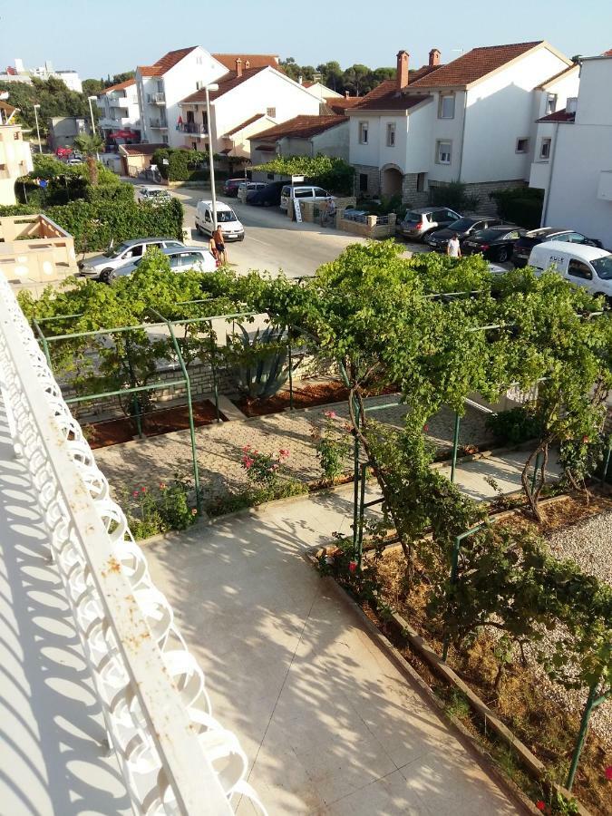 Villa Feodora Biograd Na Moru Esterno foto