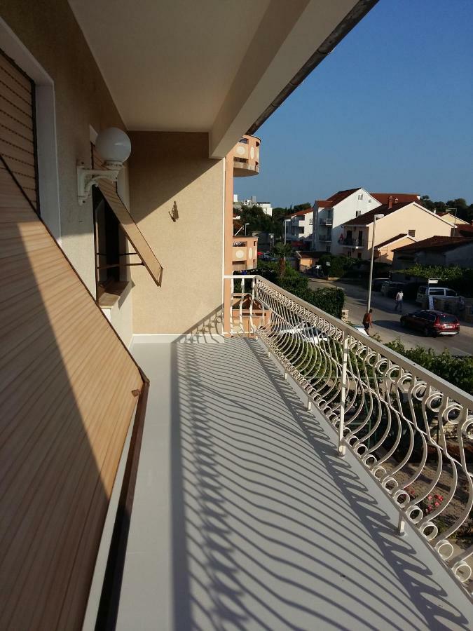 Villa Feodora Biograd Na Moru Esterno foto