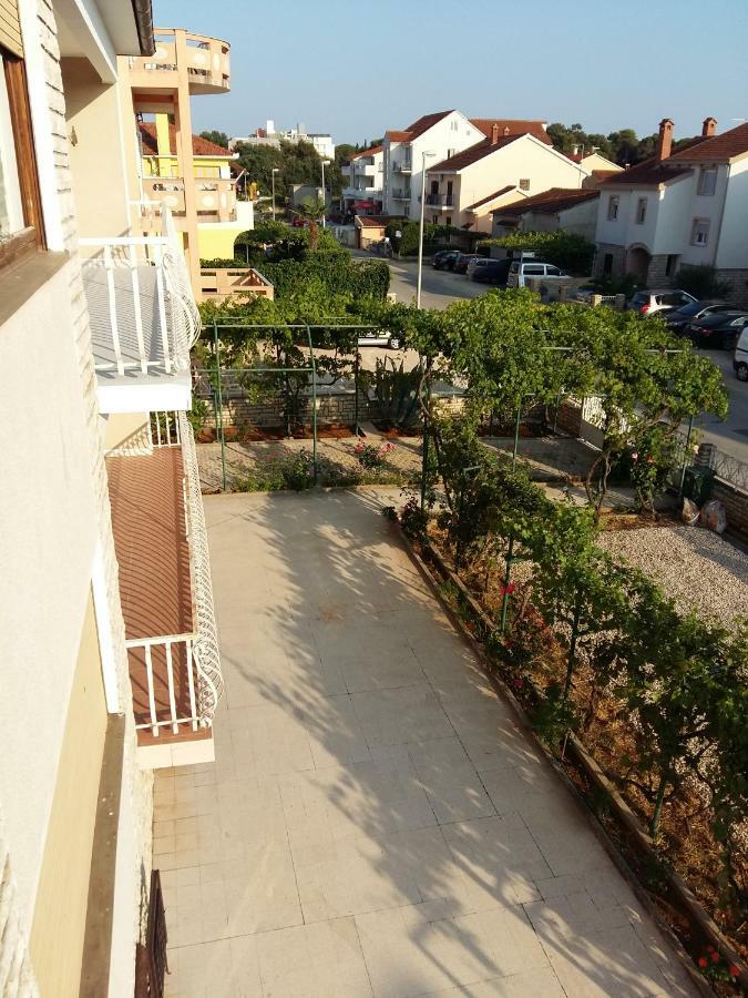 Villa Feodora Biograd Na Moru Esterno foto